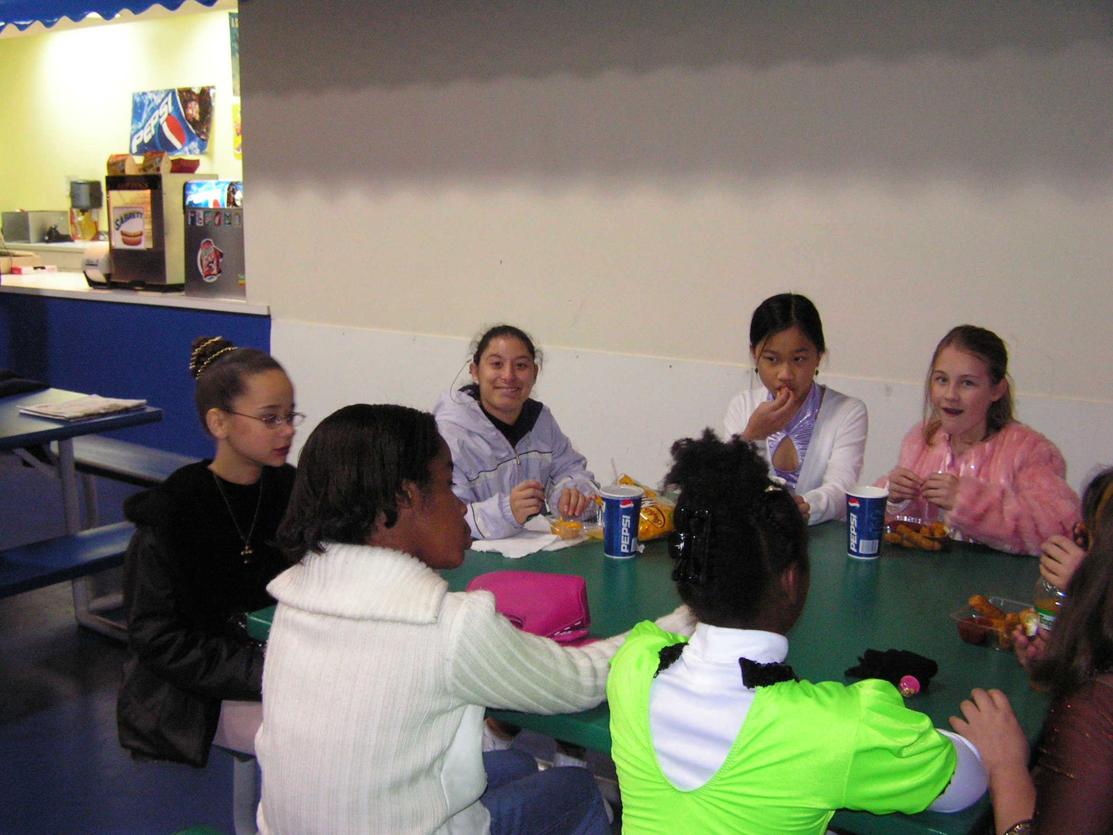 ./2005/Monica Ice Skating/Monica ice sk 11-19 0005.jpg